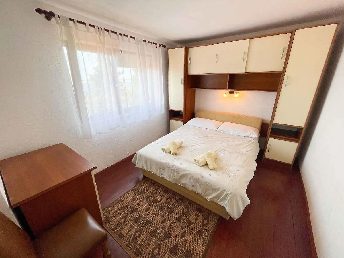 Apartments In Dramalj 42064